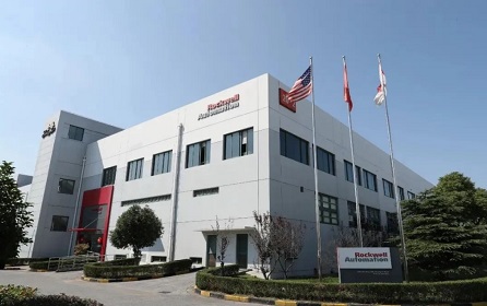 Allen-Bradley производит революцию в промышленной электропроводке: система Ethernet/IP обеспечивает интеллектуальный скачок для шкафов управления